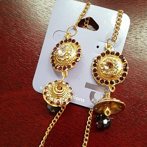 Earings - Picture 2 of 3